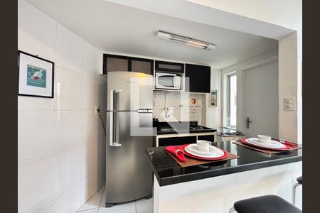 Cozinha de apartamento para alugar com 1 quarto, 45m² em Vila Nova Conceição, São Paulo