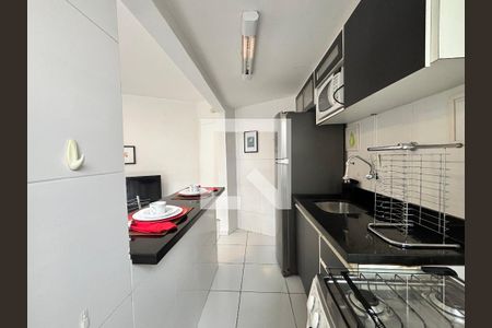 Cozinha de apartamento para alugar com 1 quarto, 45m² em Vila Nova Conceição, São Paulo
