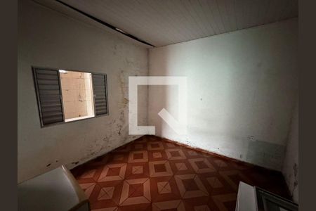 Casa à venda com 4 quartos, 150m² em Vila Santo Estefano, São Paulo