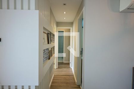 Corredor de apartamento à venda com 2 quartos, 56m² em Vila Andrade, São Paulo