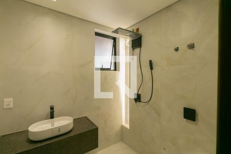 Casa à venda com 4 quartos, 360m² em Santa Rosa, Belo Horizonte