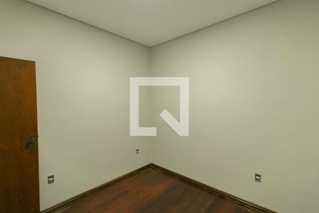 Casa à venda com 4 quartos, 360m² em Santa Rosa, Belo Horizonte