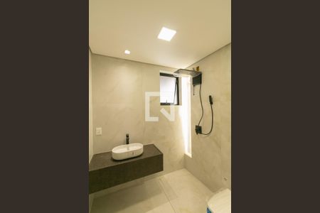 Casa à venda com 4 quartos, 360m² em Santa Rosa, Belo Horizonte