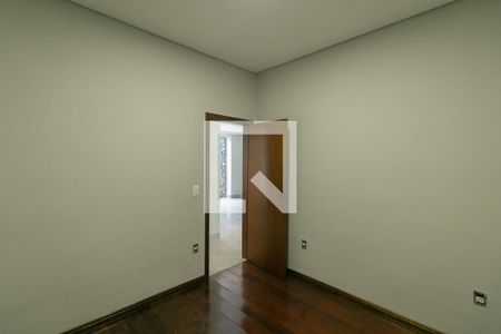 Casa à venda com 4 quartos, 360m² em Santa Rosa, Belo Horizonte