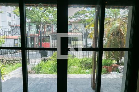 Casa à venda com 4 quartos, 360m² em Santa Rosa, Belo Horizonte