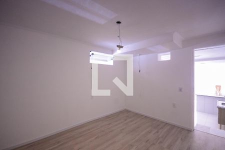 Quarto de casa para alugar com 1 quarto, 76m² em Parque Bristol, São Paulo