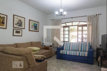 Casa à venda com 3 quartos, 172m² em Jardim Santa Emilia, São Paulo