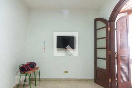 Casa à venda com 3 quartos, 172m² em Jardim Santa Emilia, São Paulo