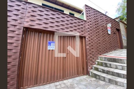 Casa à venda com 5 quartos, 450m² em Diamante, Belo Horizonte