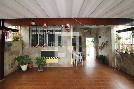 Garagem de casa à venda com 5 quartos, 181m² em Santa Teresinha, São Paulo
