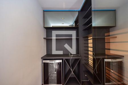 Adega de apartamento à venda com 5 quartos, 296m² em Real Parque, São Paulo