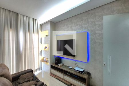 Sala de TV de casa à venda com 3 quartos, 280m² em Parque Jambeiro, Campinas