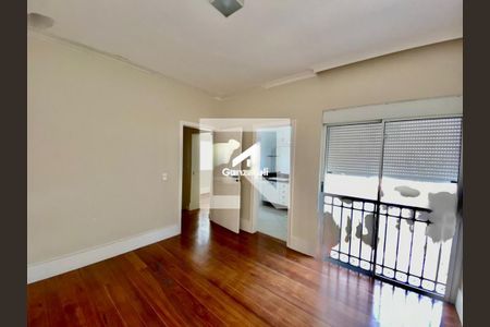 Casa à venda com 3 quartos, 360m² em Vila Nova Conceição, São Paulo