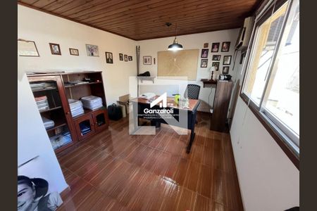 Casa à venda com 3 quartos, 240m² em Vila Alexandria, São Paulo