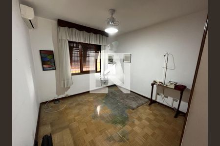 Casa à venda com 3 quartos, 240m² em Vila Alexandria, São Paulo