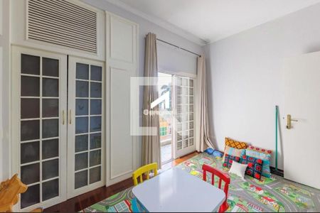 Casa à venda com 4 quartos, 317m² em Planalto Paulista, São Paulo