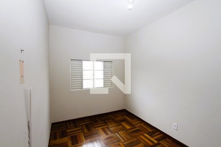 Quarto 2 de casa à venda com 5 quartos, 156m² em Bonfim, Belo Horizonte