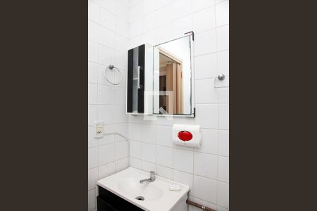 Banheiro de apartamento para alugar com 1 quarto, 49m² em Centro Histórico, Porto Alegre