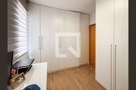 Quarto 2 de apartamento à venda com 4 quartos, 150m² em Cruzeiro, Belo Horizonte