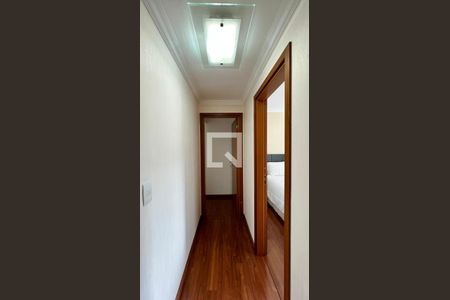 Corredor de apartamento à venda com 4 quartos, 125m² em Funcionários, Belo Horizonte