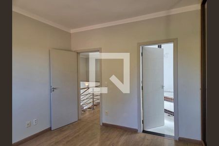Casa à venda com 4 quartos, 280m² em Vila Hollândia, Campinas