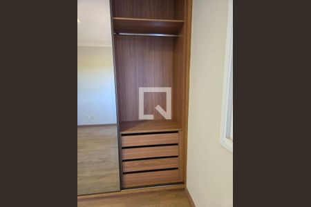 Casa à venda com 4 quartos, 280m² em Vila Hollândia, Campinas