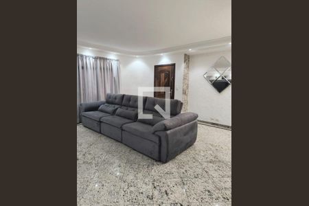 Casa à venda com 4 quartos, 440m² em Vila Carrão, São Paulo