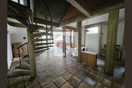 Casa à venda com 4 quartos, 550m² em Jardim Guedala, São Paulo