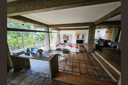 Casa à venda com 4 quartos, 550m² em Jardim Guedala, São Paulo