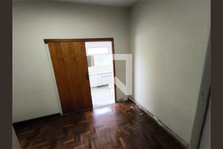 Casa à venda com 5 quartos, 142m² em Jardim Trussardi, São Paulo