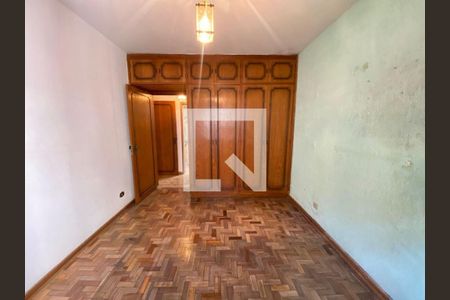 Casa à venda com 3 quartos, 178m² em Jardim Piqueroby, São Paulo