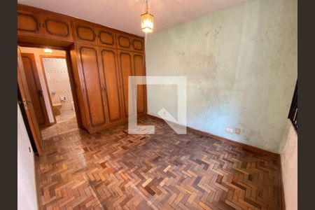 Casa à venda com 3 quartos, 178m² em Jardim Piqueroby, São Paulo