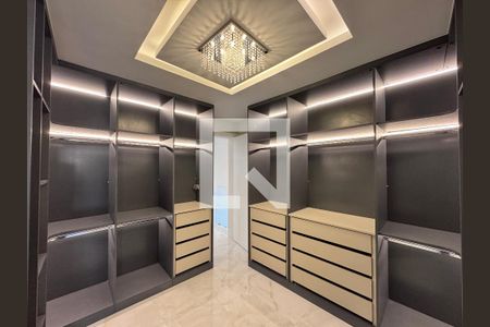 Suíte 1 - Master - Closet de casa de condomínio para alugar com 5 quartos, 300m² em Vargem Grande, Rio de Janeiro