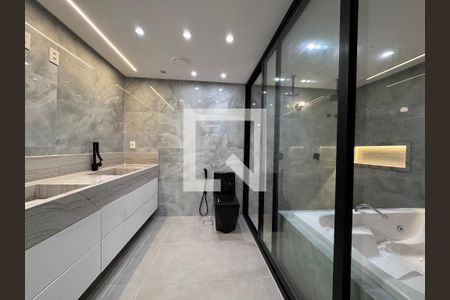 Suíte 1 - Master - Banheiro de casa de condomínio para alugar com 5 quartos, 300m² em Vargem Grande, Rio de Janeiro