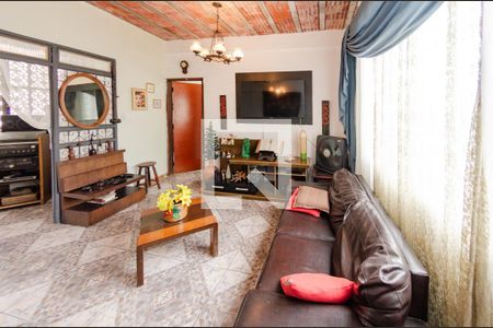 Sala de casa para alugar com 3 quartos, 150m² em Nova Gameleira, Belo Horizonte