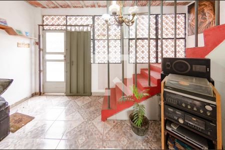 Sala de casa para alugar com 3 quartos, 150m² em Nova Gameleira, Belo Horizonte