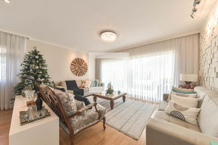 Casa à venda com 4 quartos, 214m² em Campo Belo, São Paulo