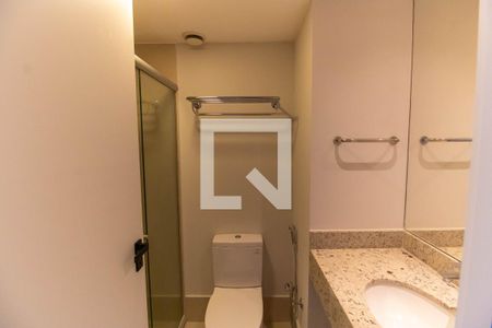 Banheiro de kitnet/studio para alugar com 1 quarto, 30m² em Boa Viagem, Niterói