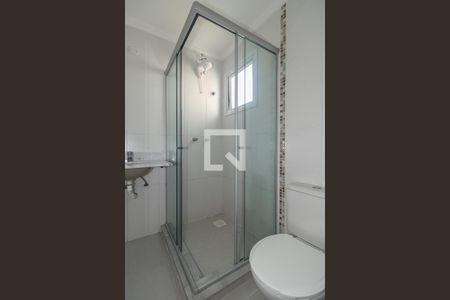 Banheiro da Suíte de casa de condomínio para alugar com 3 quartos, 169m² em Jardim Floresta, Porto Alegre