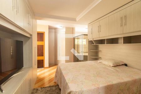 Quarto 1 Suite 1 de casa para alugar com 3 quartos, 105m² em Novo Mundo, Curitiba