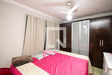 Suíte  de casa à venda com 3 quartos, 220m² em Jardim Modelo, São Paulo