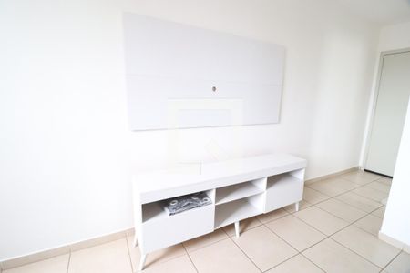 Sala de apartamento para alugar com 2 quartos, 50m² em Presidente Roosevelt, Uberlândia
