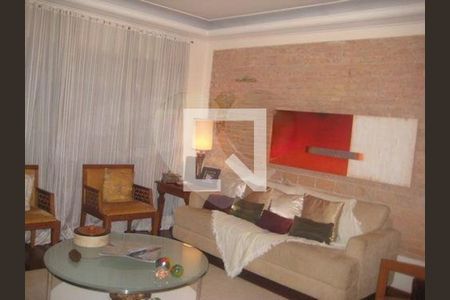 Casa à venda com 3 quartos, 205m² em Vila Firmiano Pinto, São Paulo