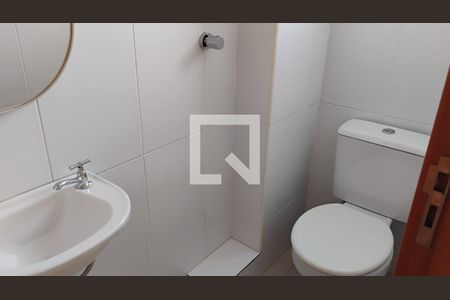 Banheiro de serviço de apartamento à venda com 3 quartos, 85m² em Buritis, Belo Horizonte
