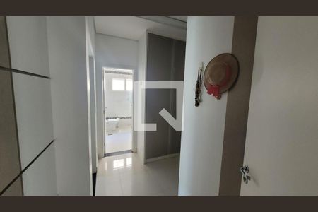 Casa à venda com 4 quartos, 360m² em Swiss Park, Campinas