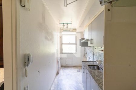 Cozinha e Área de Serviço de apartamento à venda com 2 quartos, 65m² em Cristal, Porto Alegre
