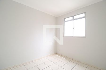 Quarto 1 de apartamento para alugar com 2 quartos, 48m² em Shopping Park, Uberlândia