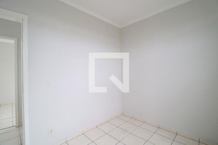 Quarto 2 de apartamento para alugar com 2 quartos, 48m² em Shopping Park, Uberlândia