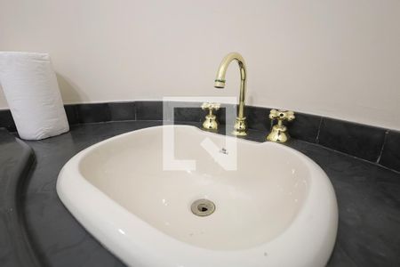 Banheiro 1 de apartamento à venda com 4 quartos, 250m² em Vila Bastos, Santo André