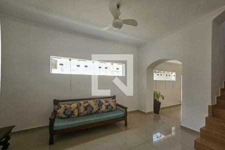 Sala de casa para alugar com 4 quartos, 240m² em Jardim Tres Marias, Guarujá